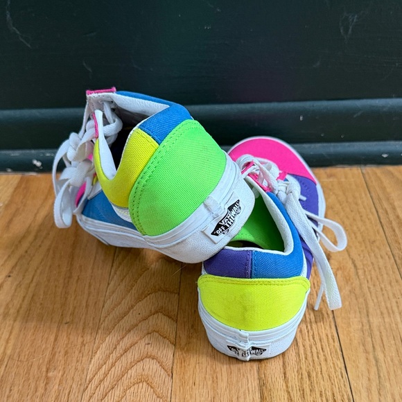 Colorful Vans - Picture 3 of 5